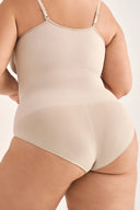 Body mocno modelujące sylwetkę na ramiączkach