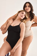 Body mocno modelujące sylwetkę na ramiączkach