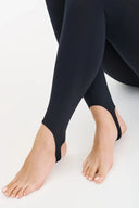 Bezszwowe legginsy z zapiętkami Straps