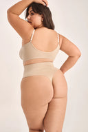 Stringi Gabriella Light Shape z szeroką gumą w kolorze natural, rozmiar S/M #extras_natural