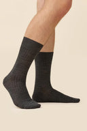 Męskie skarpetki Gabriella SK036 prążkowane z wełną merino w kolorze melange dark, rozmiar 39/42 #extras_melange dark