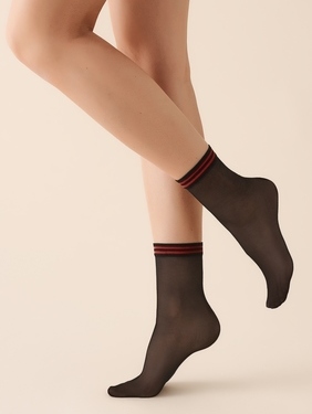 NEWS ♥ / Collections / Looking for - Gabriella - Socks Simple 20 den