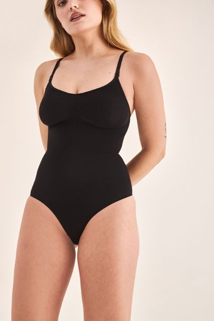 body modelujące na cienkich ramiączkach