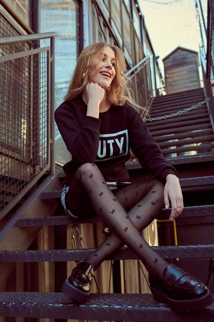 cienkie rajstopy we wzory