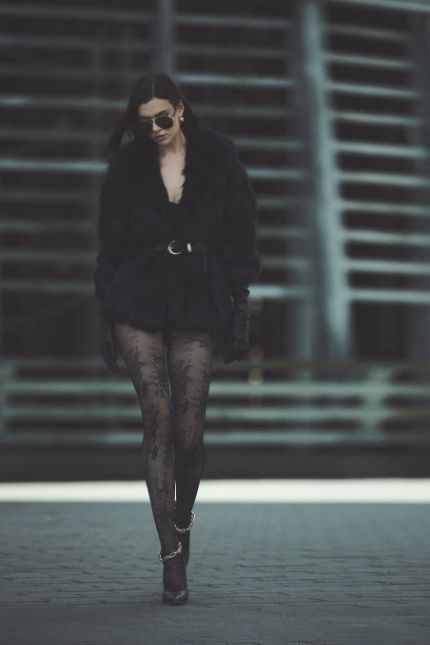 cienkie rajstopy wzorzyste 